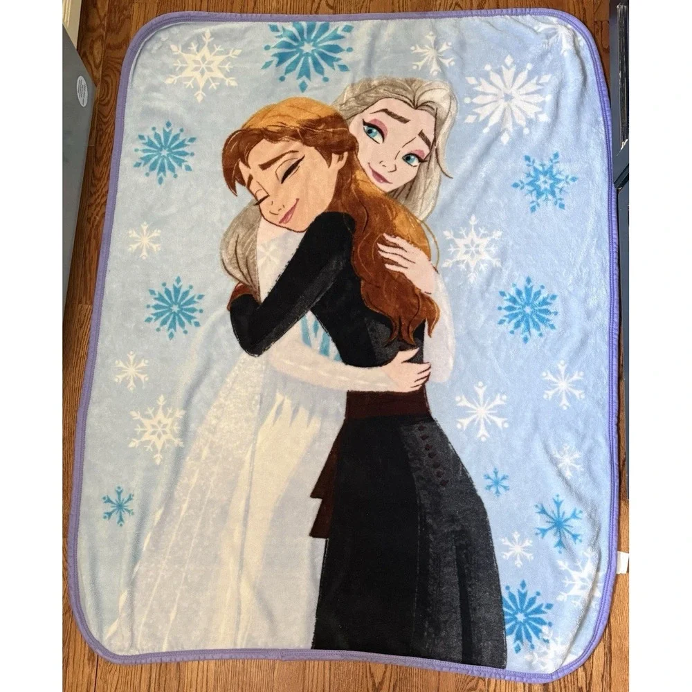 Disney Frozen Anna & Elsa Blue Snowflake Fleece Throw Blanket